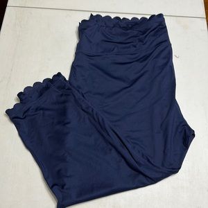 Crown & Ivy Scalloped Trim Navy Blue Leggings